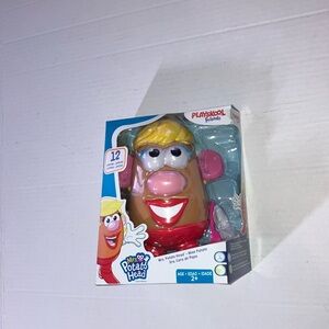 NEW!! Mrs. Potato Head Classic Toy 
12 pieces For Ages 2+